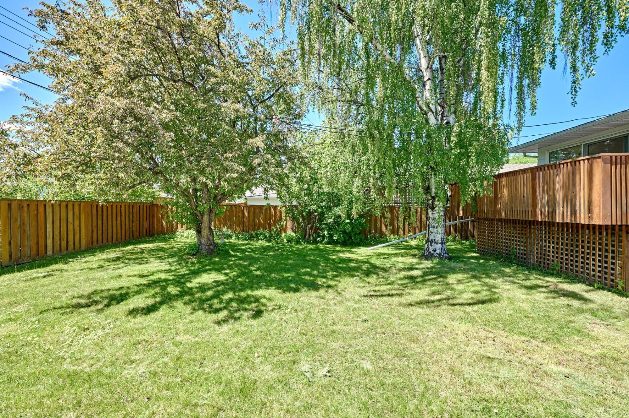 Chinook Executive House Villa Calgary Exterior photo